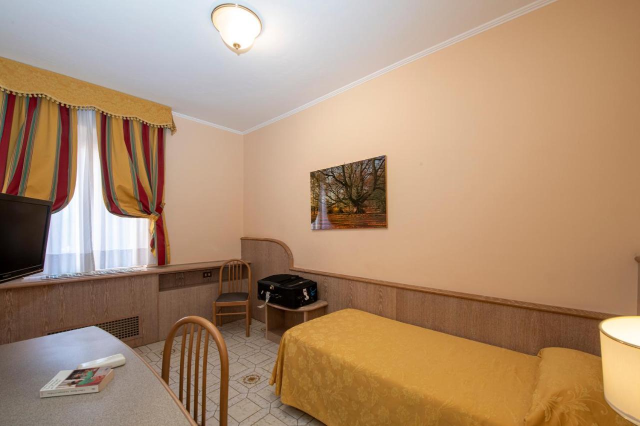 Moderno - Cavour 30tre