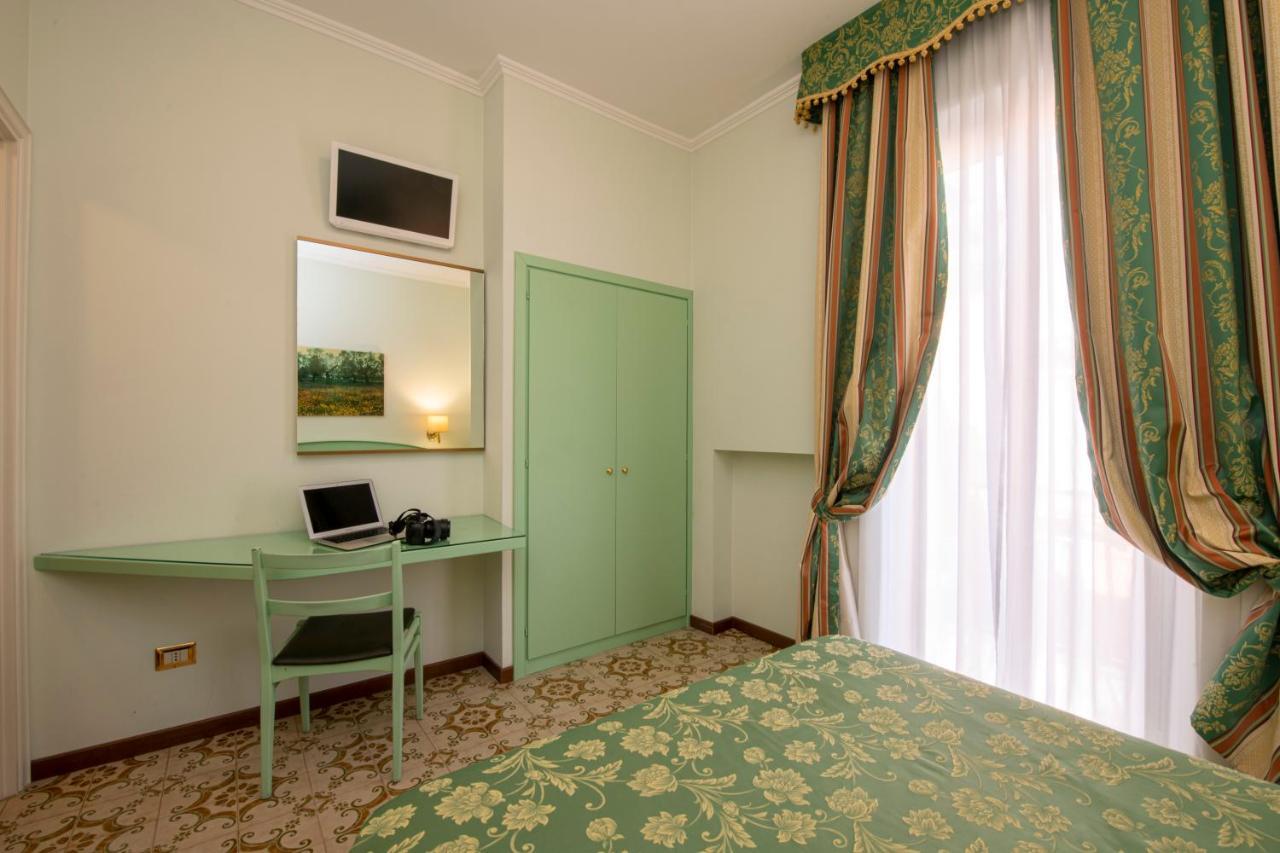 Moderno Hotel 3*