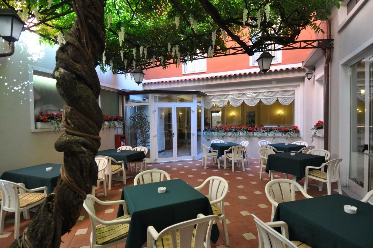 Hotel Moderno