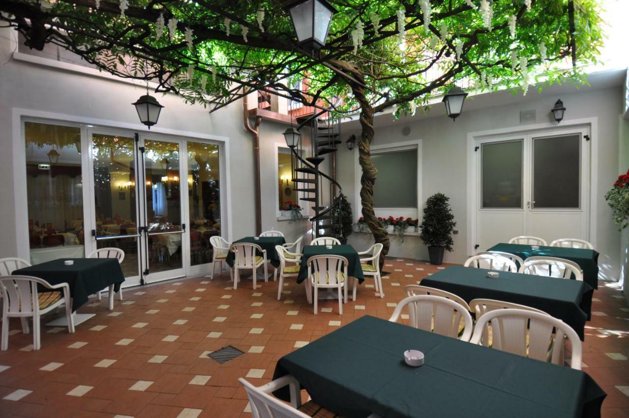 Hotel Moderno